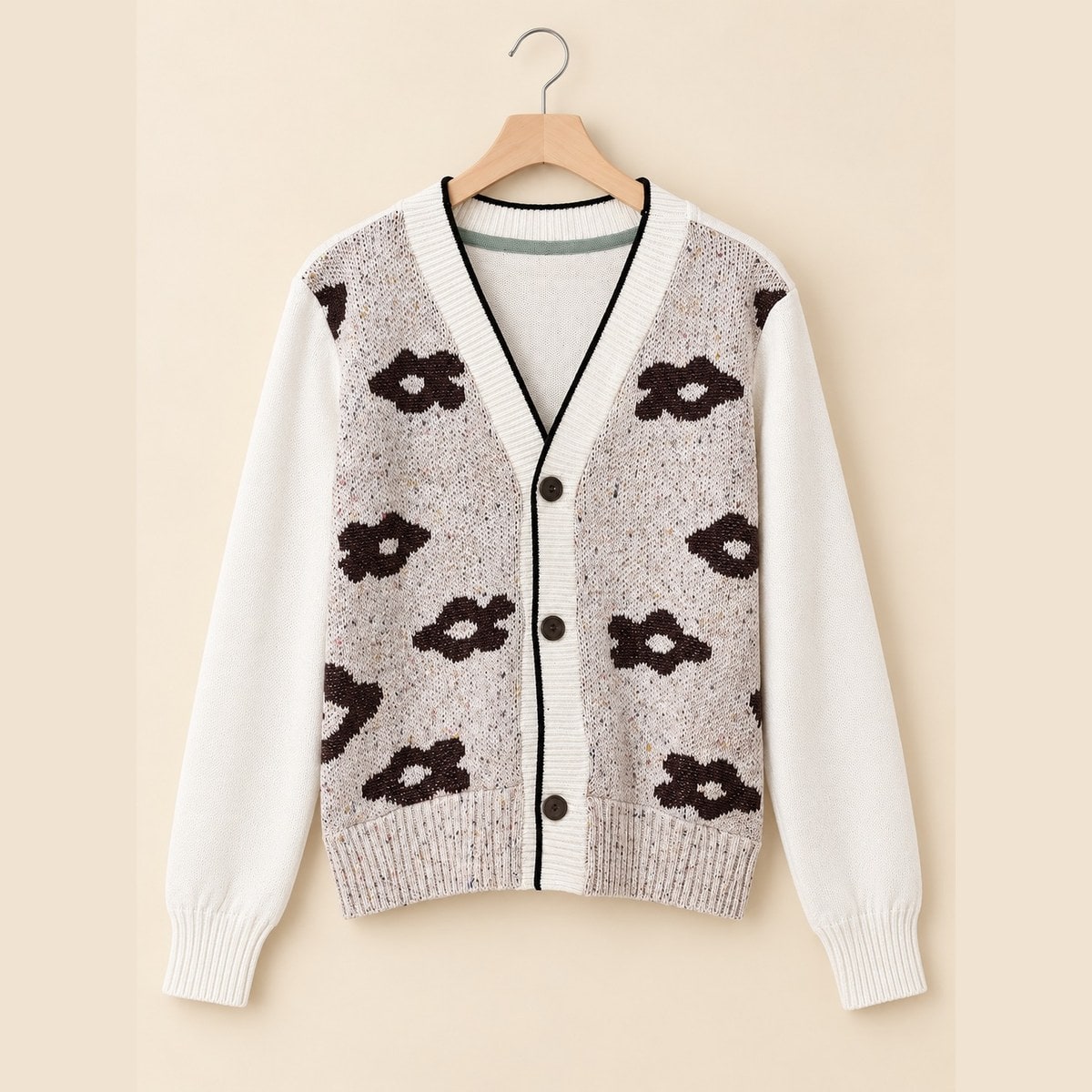 Cardigan Rajut Bunga Putih Abu