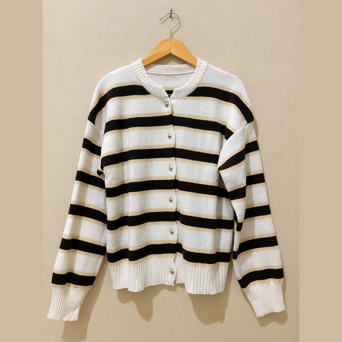 Cardigan Rajut Premium Belang Hitam Putih